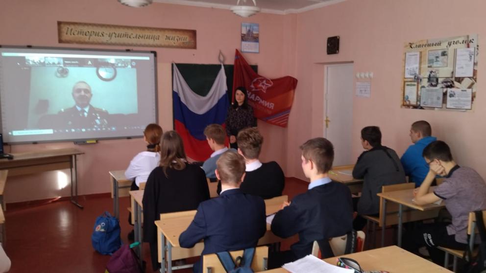 Школьники Кисловодска пообщались с внуком Феликса Дзержинского