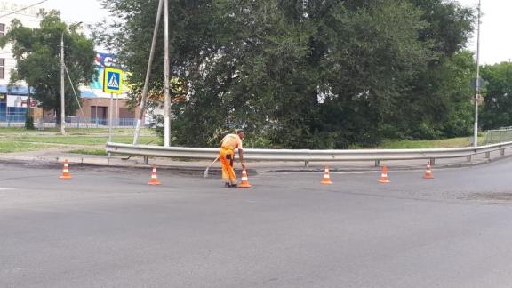 В Невинномысске подрядчиков заставляют переделывать плохие дороги и люки