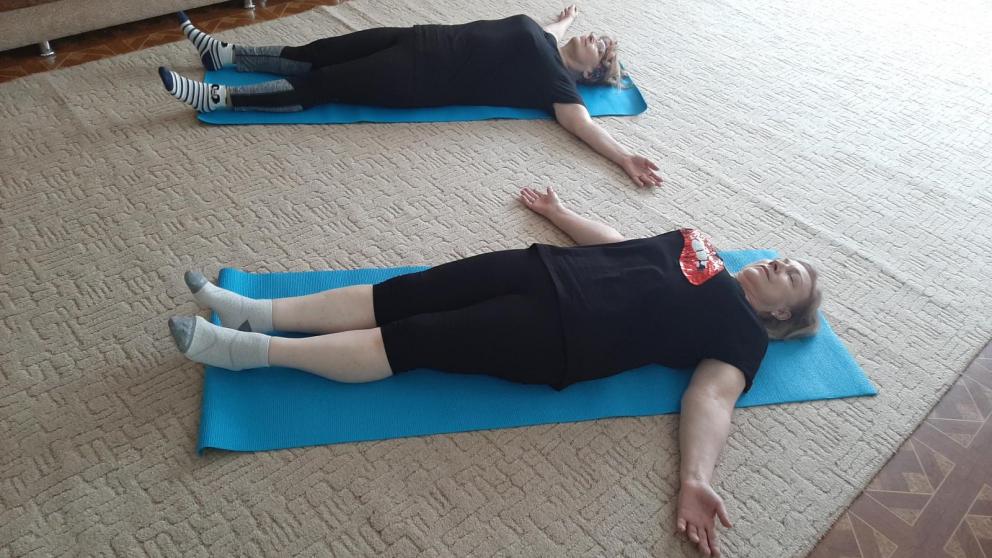 Хатха-йога держит в тонусе невинномысских пенсионеров