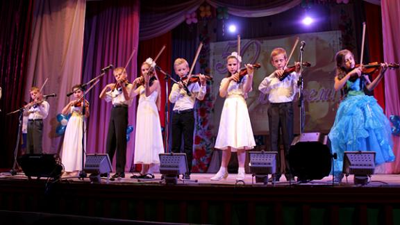 Полвека исполнилось детской школе искусств №1 села Кочубеевского