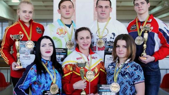 В Ставрополе прошел чемпионат СКФО по пауэрлифтингу