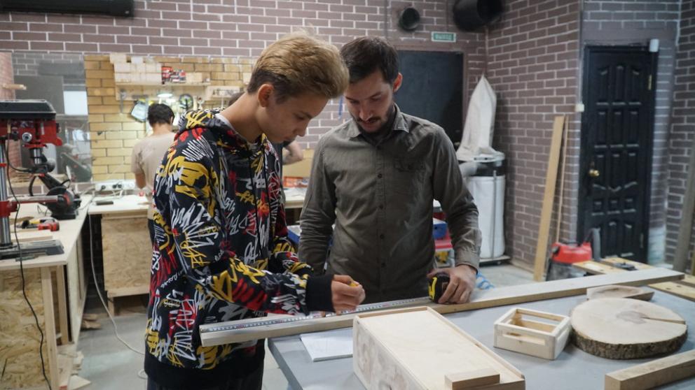 Юные ставропольцы могут стать учениками столярной мастерской православного священника