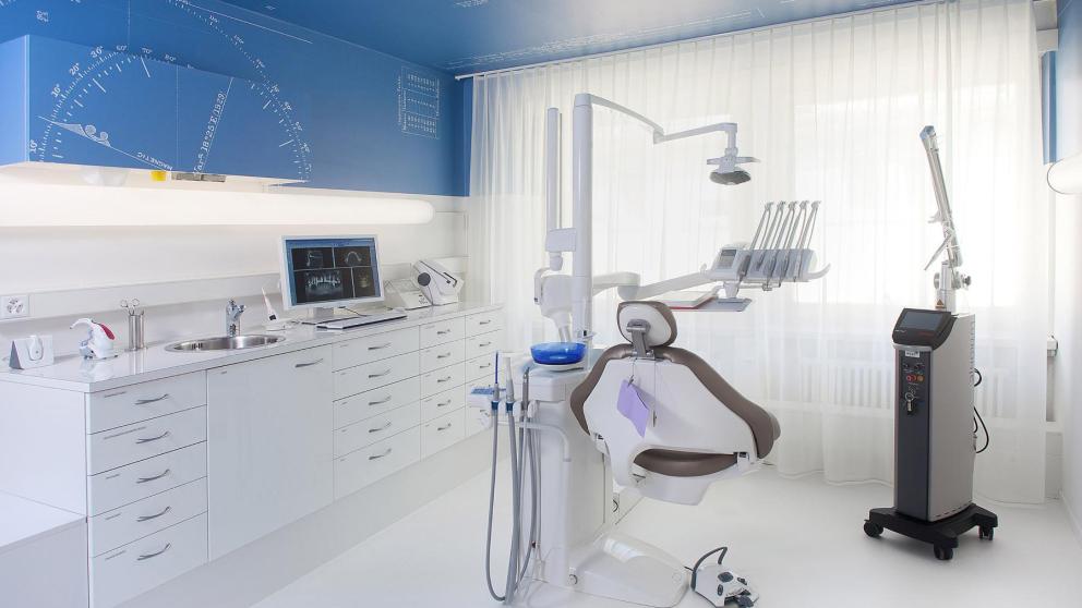 Как управлять финансами стоматологической клиники с помощью программного обеспечения