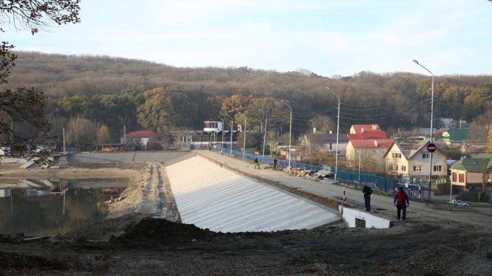 В Ставрополе начался ремонт водоводов Комсомольского озера