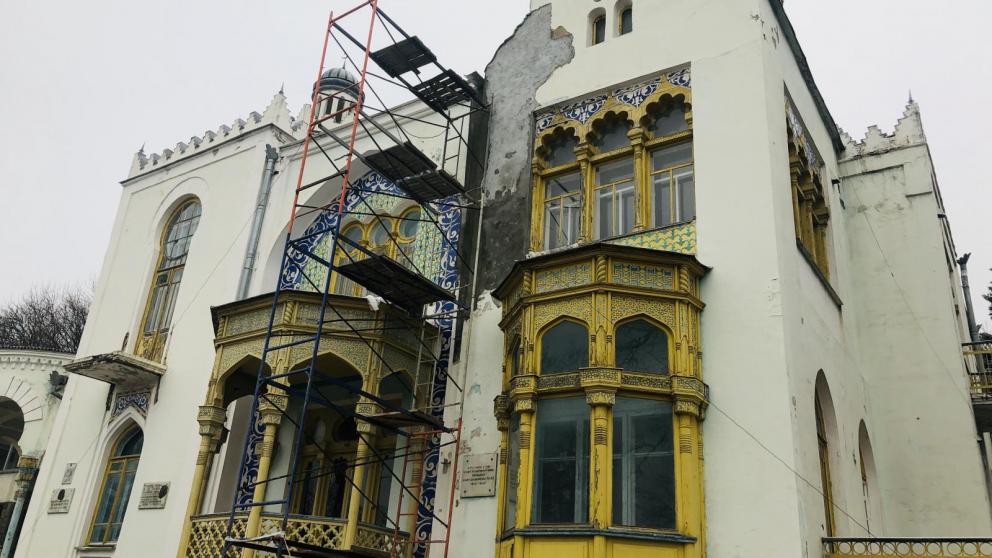 В Железноводске реставрируют Дворец эмира Бухарского