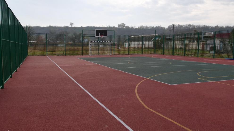 На Ставрополье в хуторе Прогресс благоустроили спортивную площадку