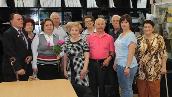 Поэтесса Алла Халимонова-Мельник встретилась с инвалидами по зрению