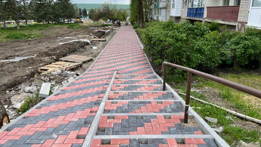 В селе Курсавка на Ставрополье идёт благоустройство общественной территории