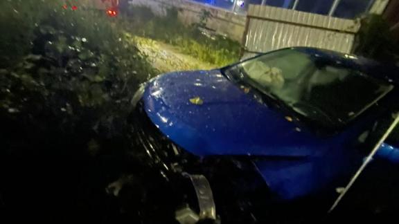 Водитель и пассажир иномарки пострадали в аварии около Пятигорска