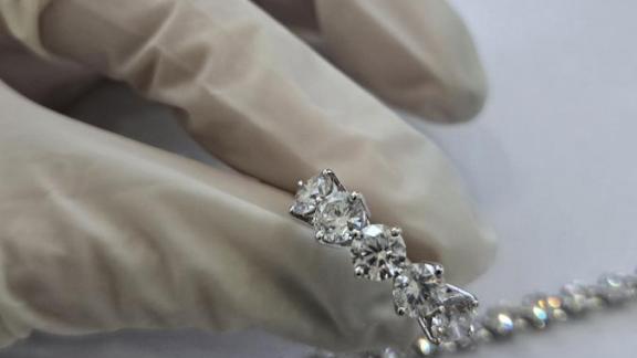 Минераловодские таможенники пресекли контрабанду ювелирных изделий на 5,7 млн рублей