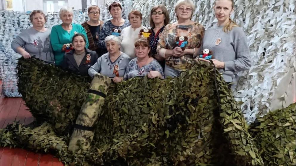 Волонтёры Новоалександровского округа изготовили более двух тысяч масксетей