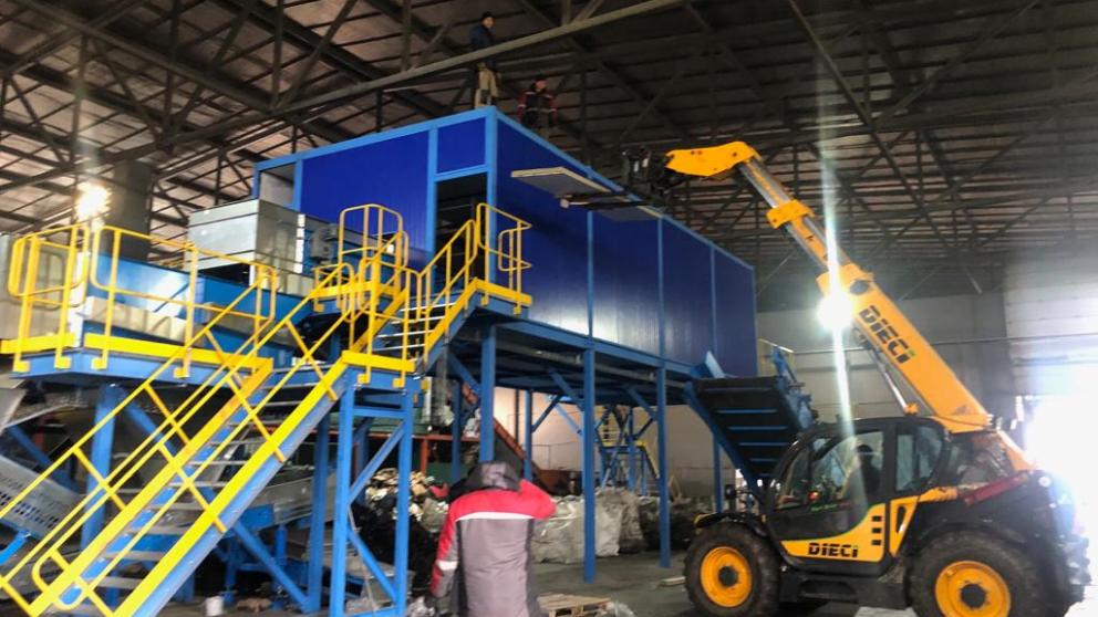 На Ставрополье завершается монтаж новой мусоросортировочной линии