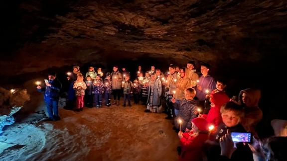 Древнюю обитель в Адыгее посетили юные паломники из Ставрополя