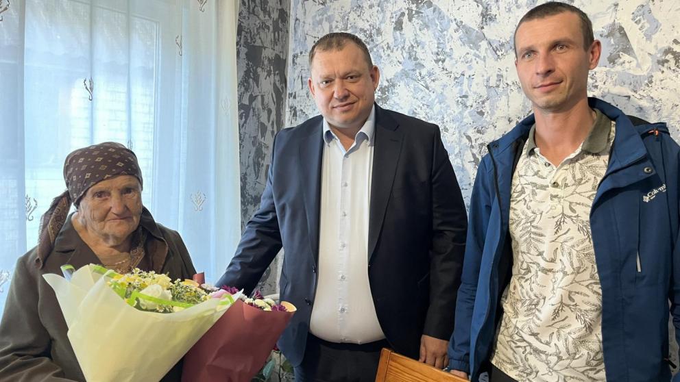 В Предгорном округе поздравили с вековым юбилеем местную жительницу