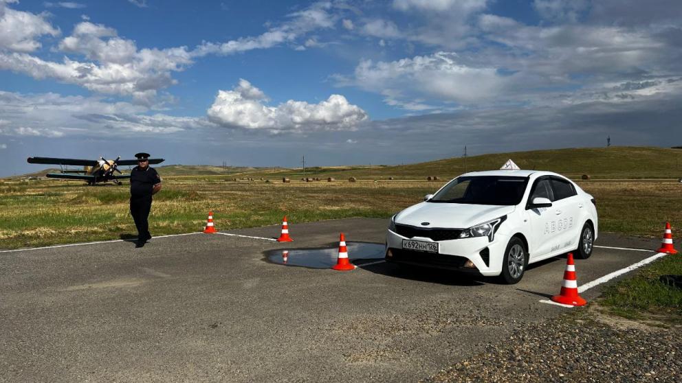 В Грачёвском округе проходит конкурс «АвтоЛеди-2025»