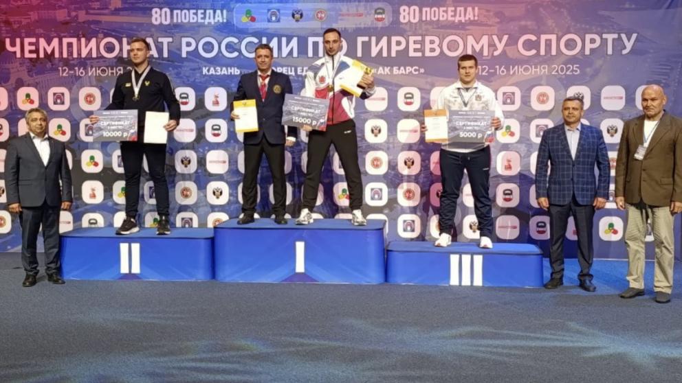 Ставрополец взял серебро чемпионата России по гиревому спорту