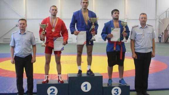 В Минводах подвели итоги краевого чемпионата по боевому самбо среди сотрудников полиции