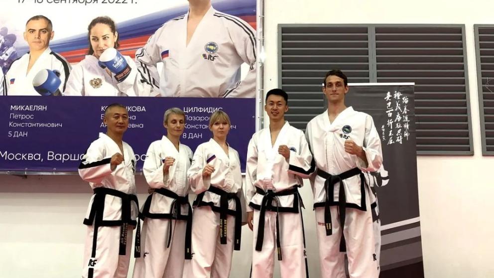 Ставропольский тхэквондист поделился опытом со спортсменами и тренерами России