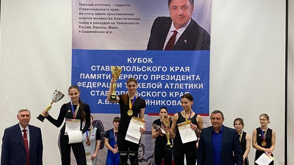 В Солнечнодольске состоялся розыгрыш Кубка Ставропольского края по тяжёлой атлетике