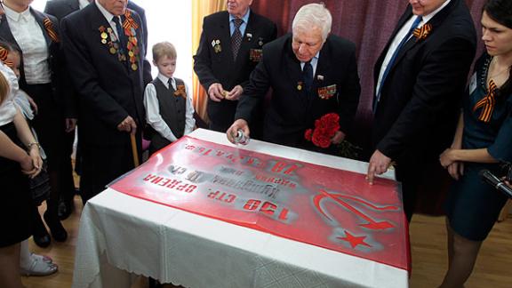 30 тысяч копий Знамени Победы изготовили школьники Ставрополья