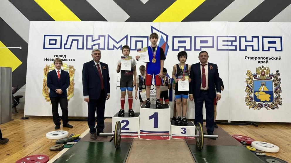 Невинномысске прошло первенство края по тяжелой атлетике