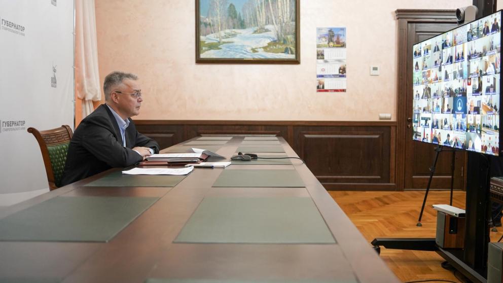 Губернатор Владимиров поручил ускорить реализацию региональных проектов на Ставрополье