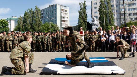 В Ставрополе некурящие кадеты приняли участие в тактической игре «Я не курю!»