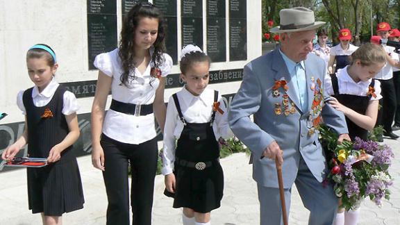 На стене славы в селе Малая Джалга увековечили имена воинов ВОВ