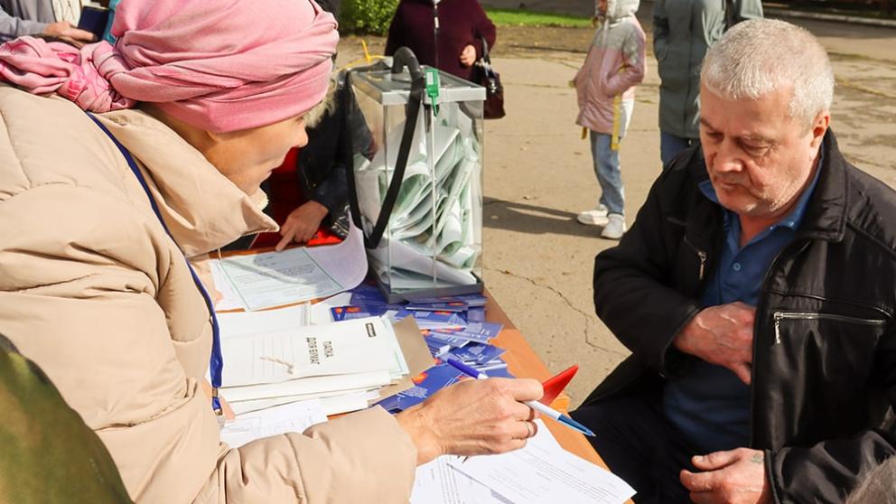 Участница референдума в ЛНР: «Только с Россией мы обеспечим себе безопасность»