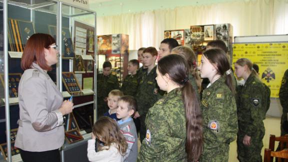 Сотрудники УИС Ставрополья провели «Урок мужества» для школьников