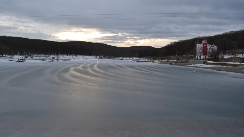 Ставропольчанам напомнили о правилах безопасности на водоёмах зимой