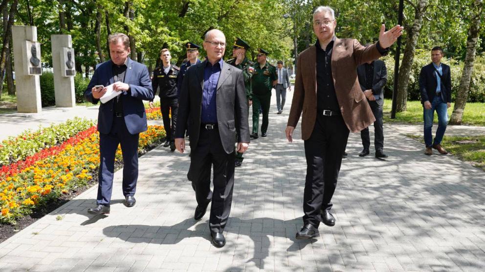 Сергей Кириенко ознакомился с опытом Ставрополья в сфере патриотического воспитания