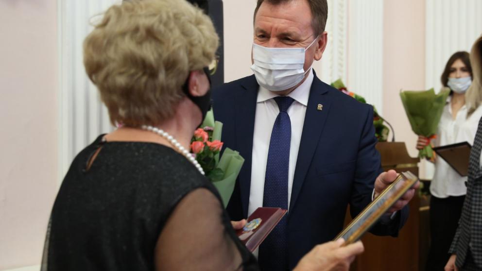 Достижения лучших педагогов города отметили в Ставрополе