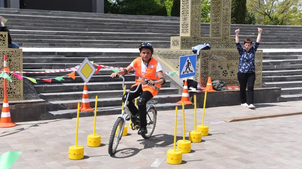 Ставропольские школьники показали умения в управлении велосипедами