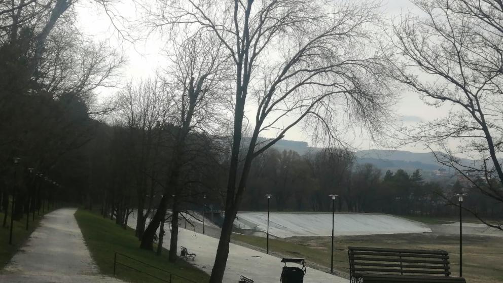 В Кисловодске до конца 2024 года благоустроят береговую линию озера