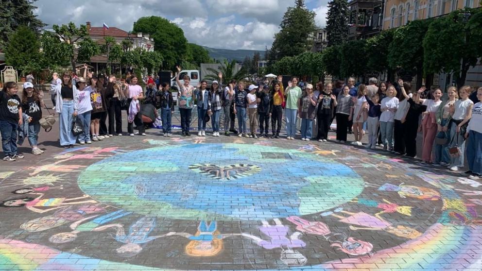 Праздник детства устроили на Курортном бульваре в Кисловодске