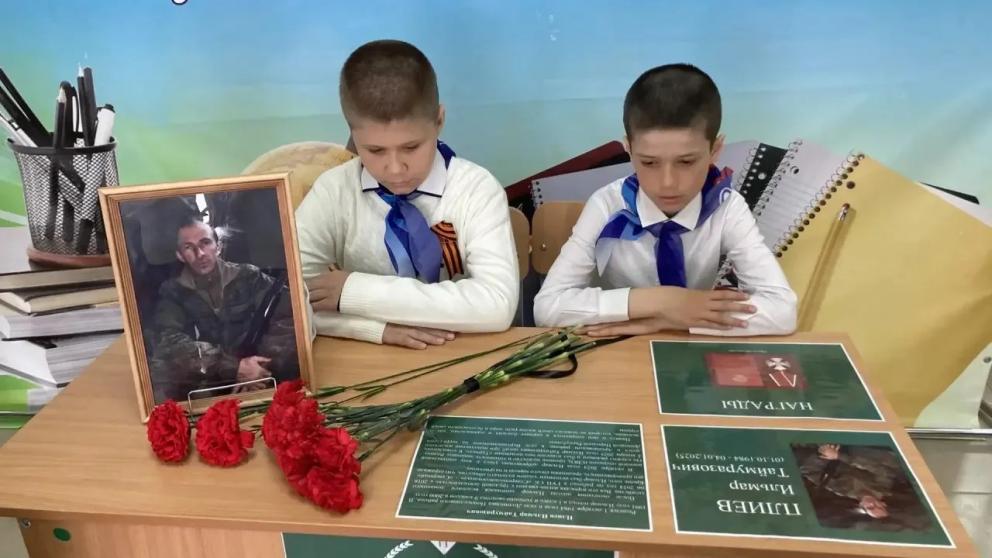 В двух школах Новоселицкого округа Ставрополья открыли Парты Героев