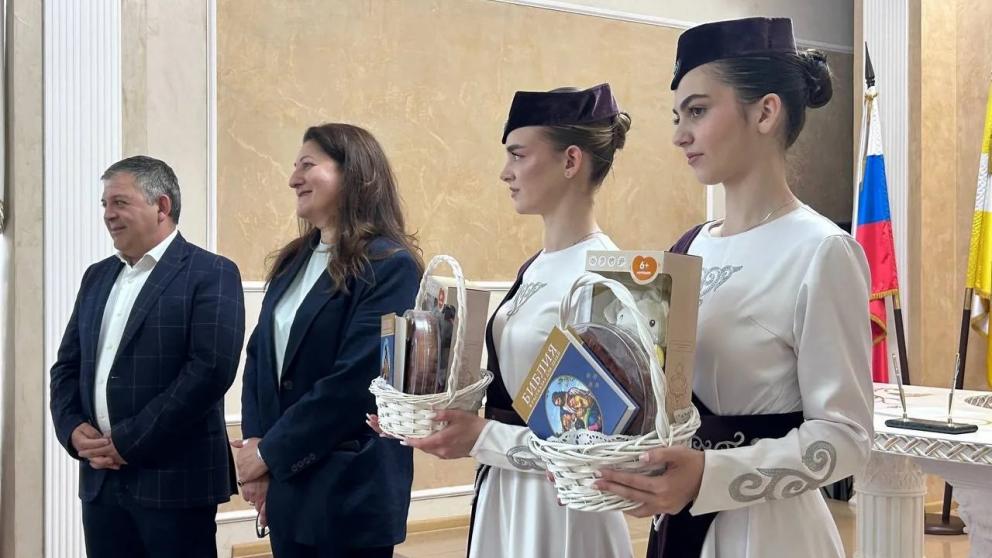 В Кисловодске прошла вторая торжественная регистрация рождения детей