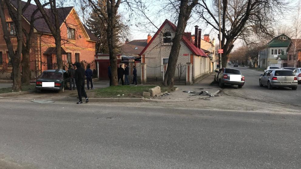 В Ессентуках три человека госпитализированы после ДТП на улице Гоголя