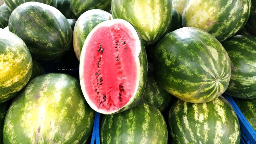 В выходные на ставропольских ярмарках покупателей порадуют сладкими арбузами