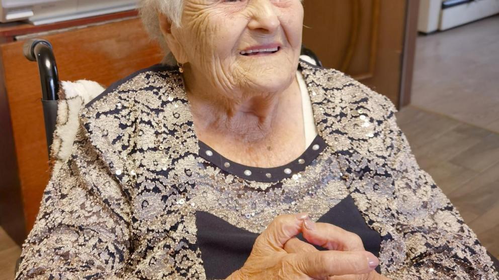 Столетний юбилей жительницы Ипатово отметили 45 её внуков, правнуков и праправнуков