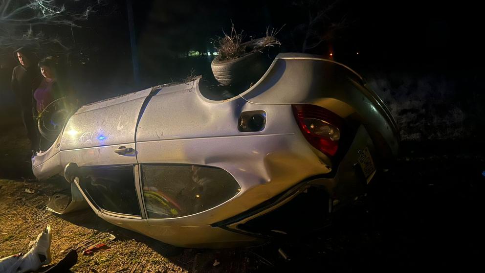 Легковушка опрокинулась в Будённовском округе Ставрополья