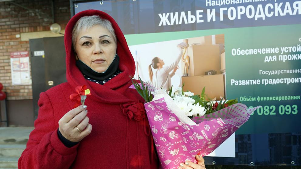 В Изобильном переселенцам из аварийного жилья вручили ключи от новых квартир