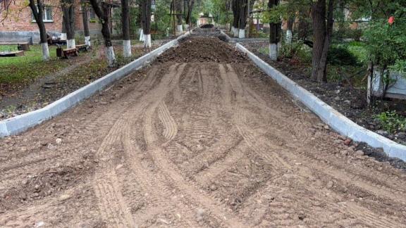 В Минеральных Водах активно обновляют дворовые территории