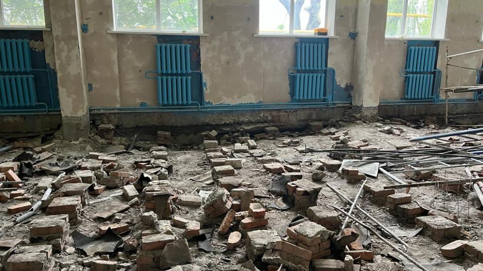 Школьный спортзал в посёлке Предгорного округа отремонтируют впервые за 35 лет