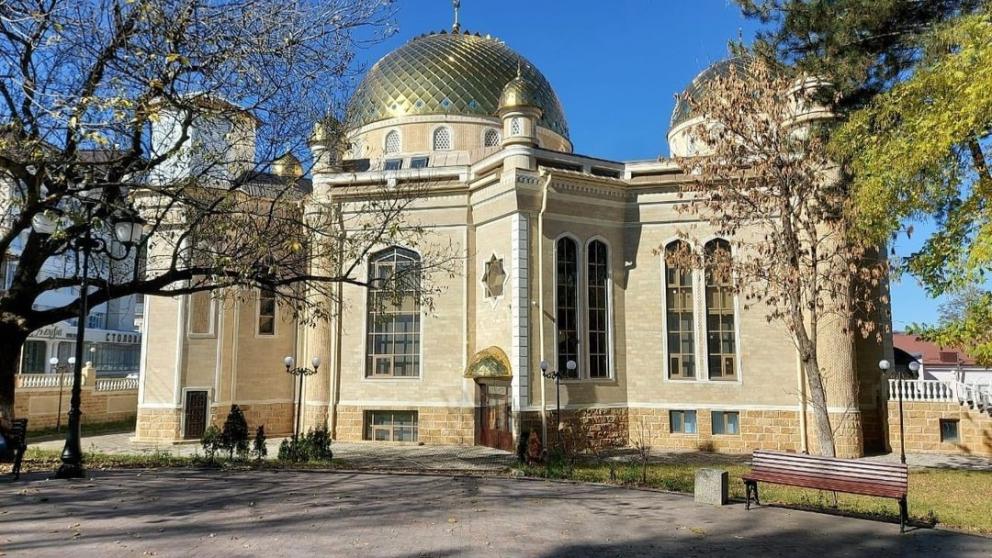 С началом священного месяца Рамадан мусульман поздравил глава Кисловодска