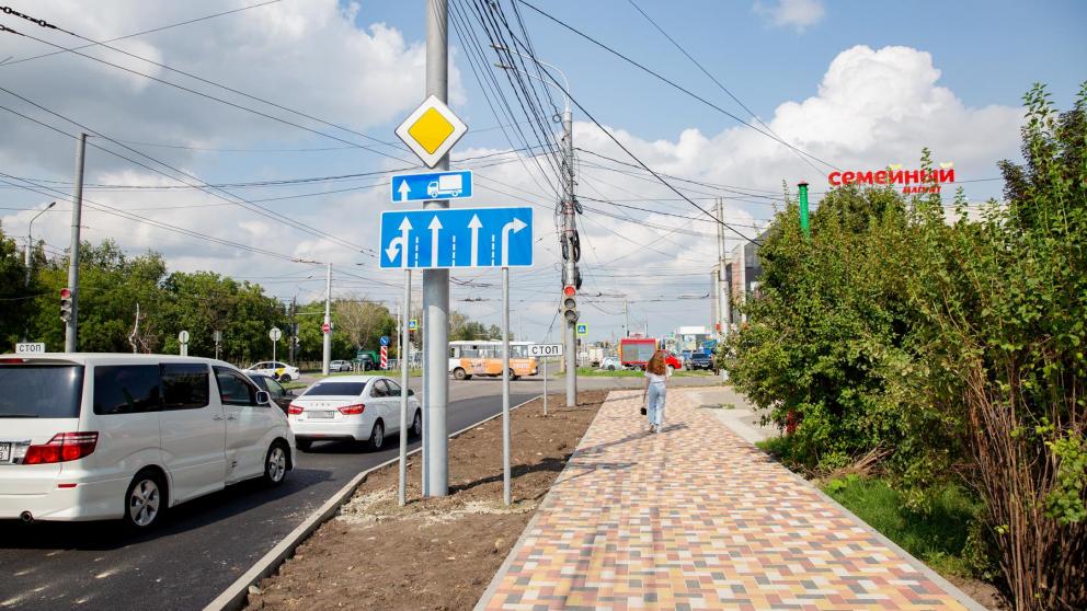 В Ставрополе на перекрёстке Кулакова и Юности добавили переходно-скоростную полосу