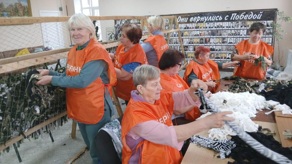 «Серебряные» волонтёры Ставрополья поддерживают бойцов СВО