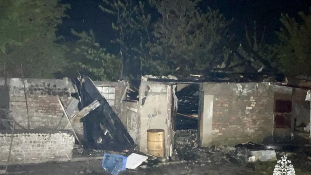 В селе Греческом на Ставрополье произошёл пожар: пострадал мужчина