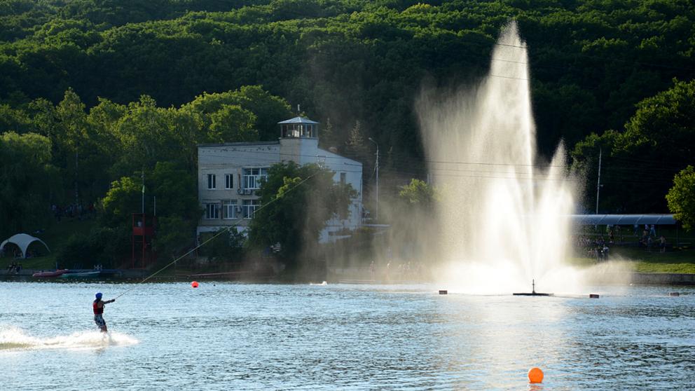 День Молодежи отметили фестивалем на Комсомольском озере Ставрополя